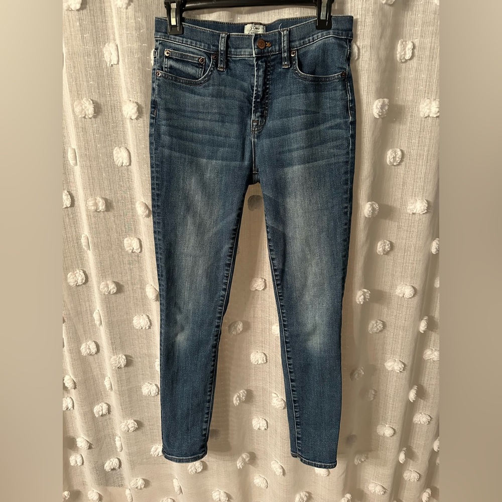 Women’s 9” high rise toothpick jeans size 28